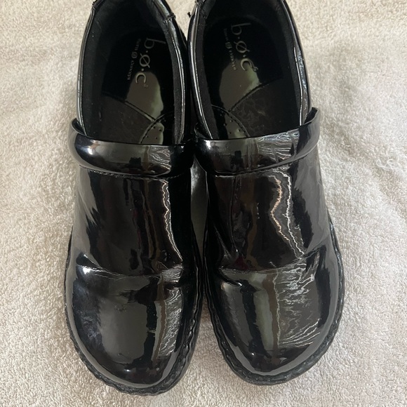 Women Born Work Shoes - Picture 3 of 12